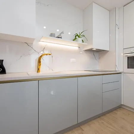 Apartment Designer With Garage And Balcony - Zadar