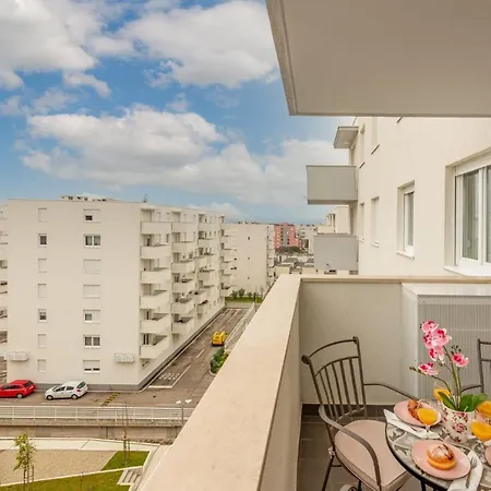 Designer With Garage And Balcony -
