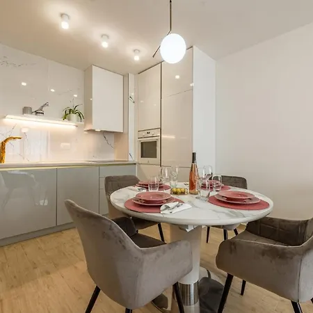 Designer With Garage And Balcony - Zadar