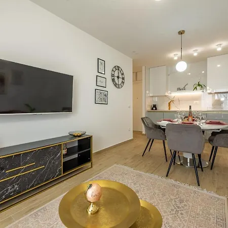 Designer With Garage And Balcony - * Zadar