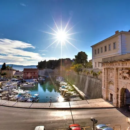 Apartment Designer With Garage And Balcony - Zadar